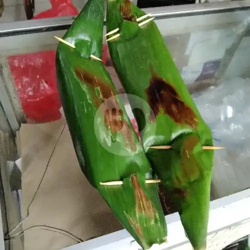 Gambar Makanan Warung Nasi Krawu Hj. Azizah, Purworejo 8