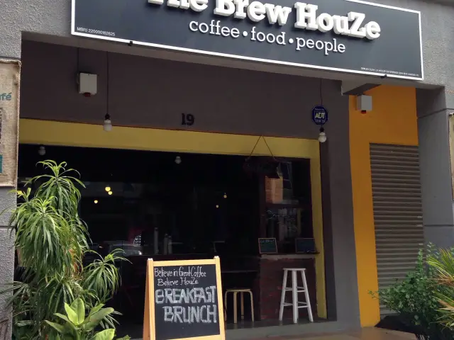 The Brew HouZe Food Photo 2