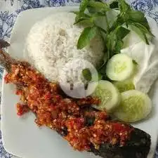 Gambar Makanan Ayam Geprek Muslimah, Jl. Mojopahit 11