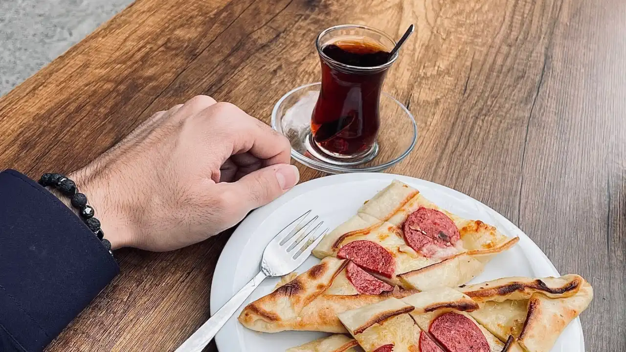 Nurtepe Kır Pidesi Ve Börek Salonu