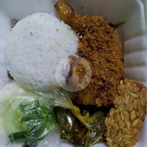 Gambar Makanan Ayam Geprek Dan Puyuh Nauza, Banyuwangi 9