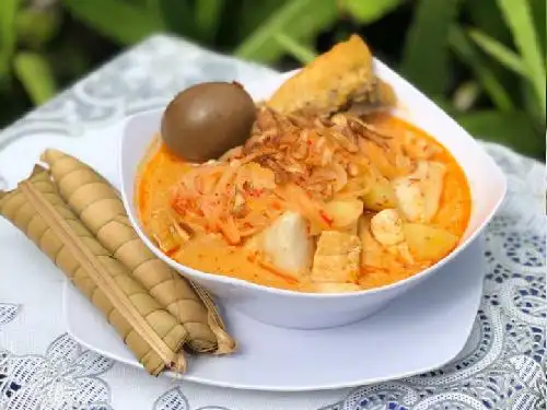 Ketupat Sayur Bu Anik, Jl Guntur No 20