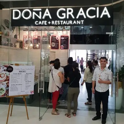 Dona Gracia Cafe + Restaurant