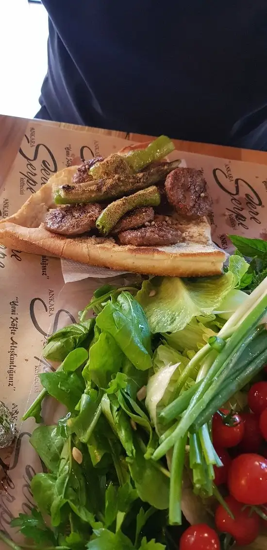 Ankara Sereserpe Köftecisi'nin yemek ve ambiyans fotoğrafları 17