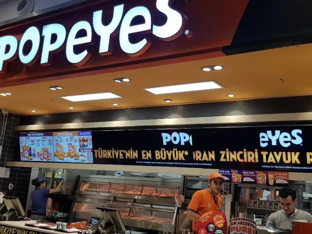 Popeyes Louisiana Kitchen'nin yemek ve ambiyans fotoğrafları 2