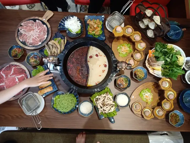 The First Family Shantou Hotpot