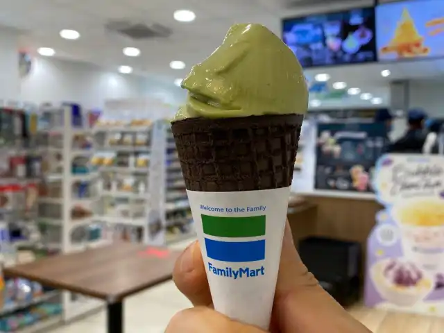 Family Mart Selayang