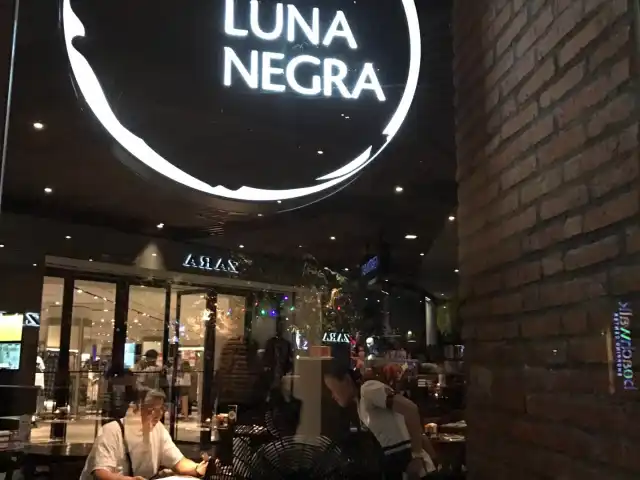 Gambar Makanan Luna Negra Bar & Restaurant 10