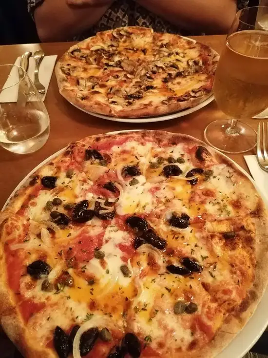 Pizzeria Pera'nin yemek ve ambiyans fotoğrafları 73
