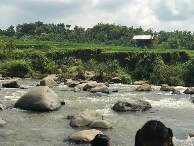 Gambar Makanan Syam mini resort ' caping gunung ' resto 9