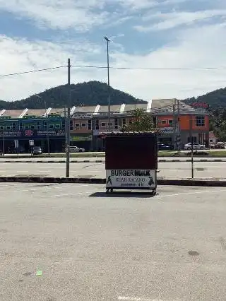 Burger Hulk Kuah Kacang