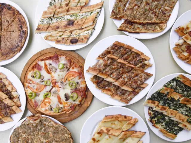 Doyuran Pide & Pizza & Lahmacun'nin yemek ve ambiyans fotoğrafları 1