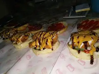 Borneo HomeMade Burger Food Photo 2