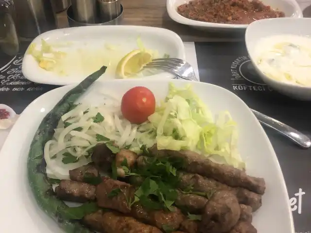 Köfteci Çini Ali 2.Sube'nin yemek ve ambiyans fotoğrafları 4