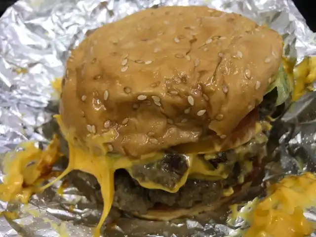 Five Guys Food Photo 2