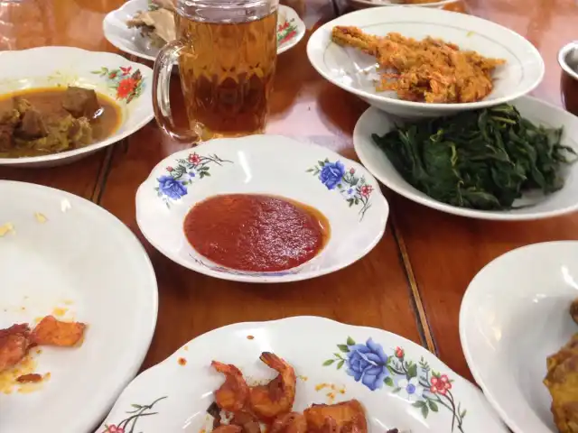 Gambar Makanan Restaurant TRIO Masakan Padang 9