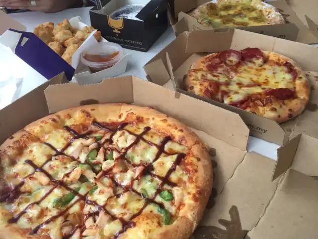 Domino's Pizza Food Photo 7