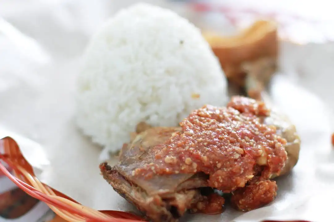 Ayam Gepuk Pak Gembus