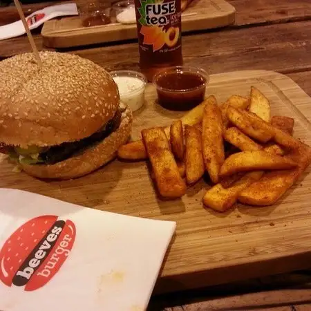 Beeves Burger'nin yemek ve ambiyans fotoğrafları 13