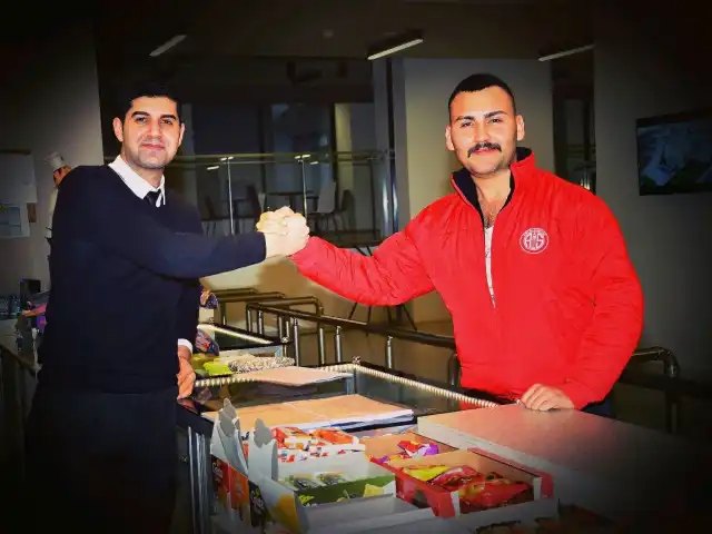 İstek Yeditepe Koleji Konyaalti Kampüsü Kafeterya'nin yemek ve ambiyans fotoğrafları 16