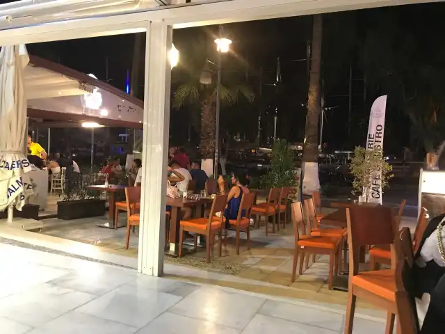 Salmakis Patısserıe Cafe & Bıstro'nin yemek ve ambiyans fotoğrafları 10