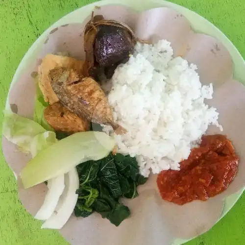 Gambar Makanan Nasi Tempong Pojok, Denpasar 4