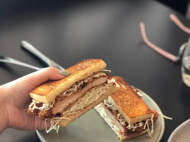 Playte Contemporary Dining Food Photo 5