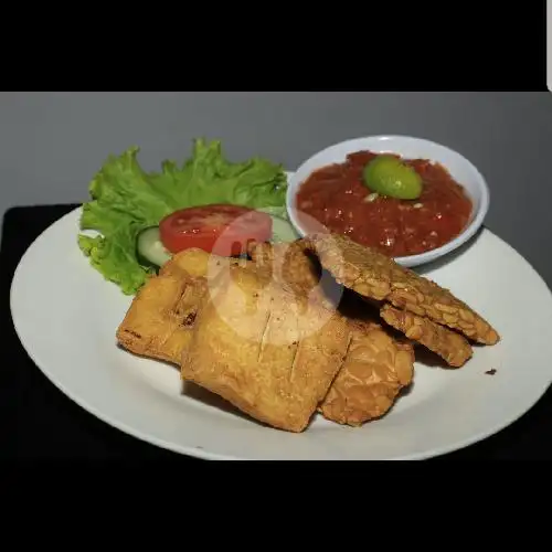 Gambar Makanan Aquarium Sports Bar, Kubu Anyar 3