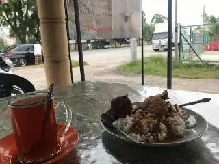Nasi Dagang Che Dah