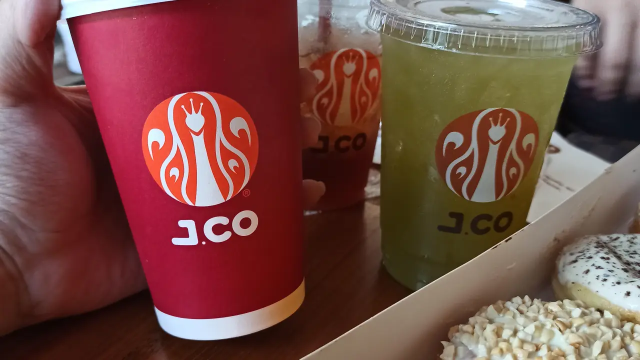 J.CO Donuts & Coffee