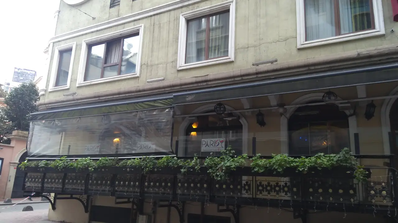 Paris Restaurant Cafe & Bar - S. Ottoman Hotel