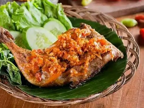 Aneka Seblak Ayam dan Baso Neng Adel Punclut, Sukasirna