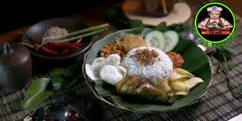 NASI UDUK DAN LALAPAN CAK YONO-CANDI PANGGUNG