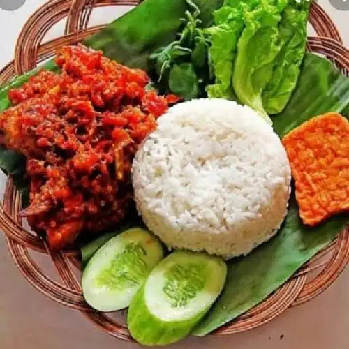 Gambar Makanan Ayam Goreng Dan Ayam Bakar Amak, Kapten A. Rivai 6