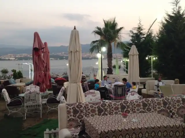 Sağlık Cafe Restaurant'nin yemek ve ambiyans fotoğrafları 2