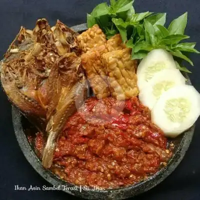 Gambar Makanan Sego Sambel Bluru Dan Es Air Mata Kucing & Teh Nusa, Perum. Bluru Permai 15