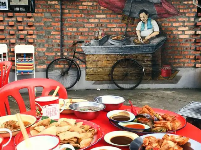 Old Tricycle - Charcoal BBQ Yong Tau Foo Food Photo 13