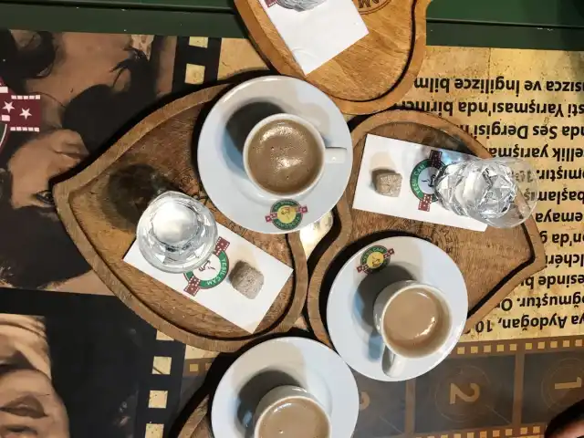 Yeşilçam Kahve Evi Zeytinburnu'nin yemek ve ambiyans fotoğrafları 6