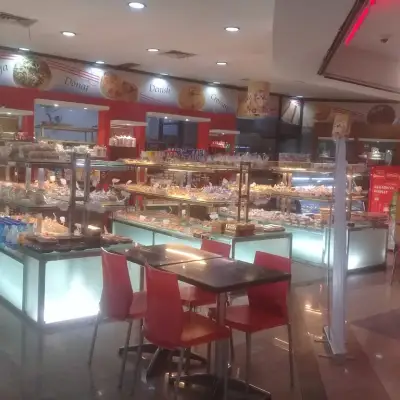 Rita Bakery Tegal