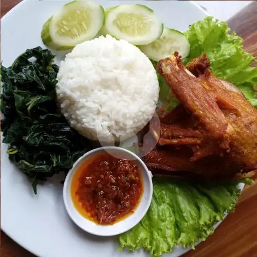 Gambar Makanan Ayam Goreng Cah Kampoeng 7