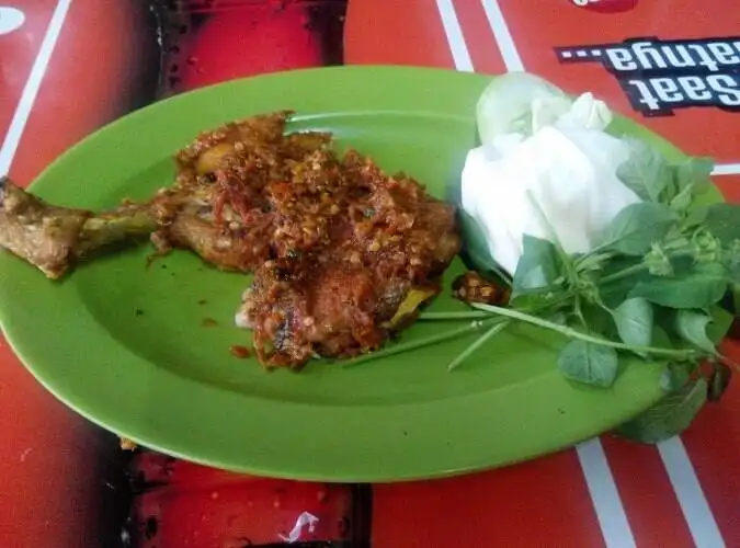 Ayam Penyat Ahyar