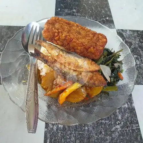 Gambar Makanan Warung Nasi Kuningan 4