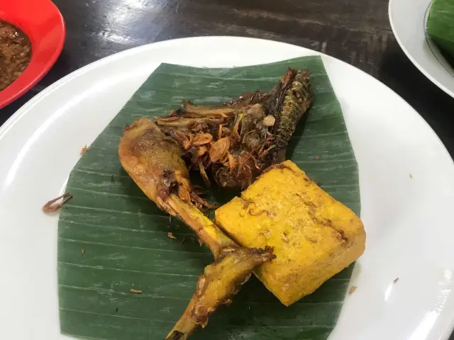 Gambar Makanan Nasi Uduk Ayam Goreng Zainal Fanani 9