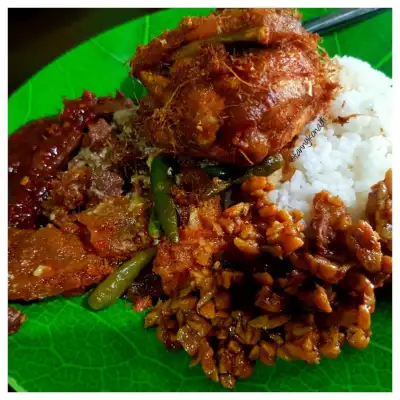 Gudeg Yogya Bu Darmo / Bu Yati