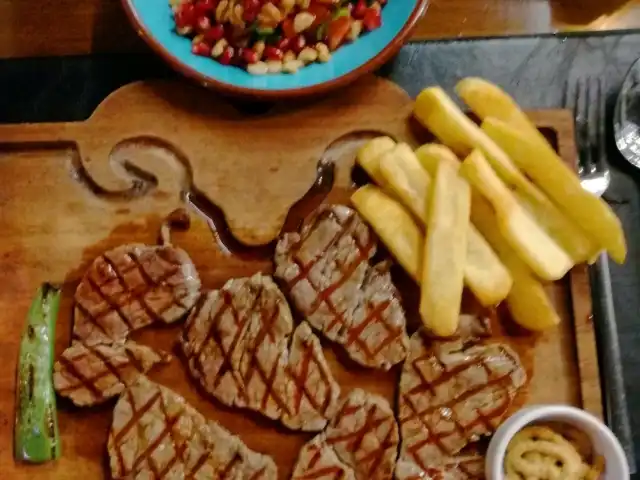 Ramazan Bingöl Köfte & Steak'nin yemek ve ambiyans fotoğrafları 12