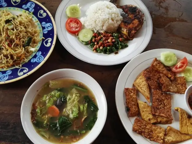 Gambar Makanan Warung Halaman Depan 8