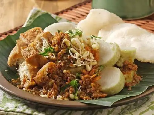 Lontong Sayur dan Tahu Lontong Mbak Ida