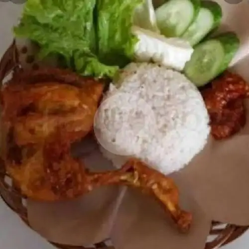 Gambar Makanan Pecel Ayam & Lele Mpo Wina, Komplek Villa Mutiara 1