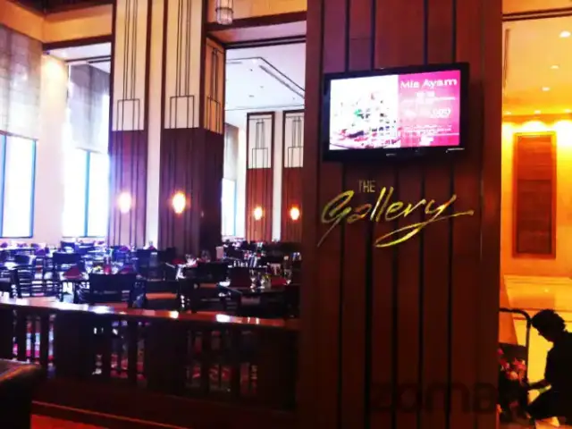 Gambar Makanan The Gallery Brasserie - REDTOP Hotel 3