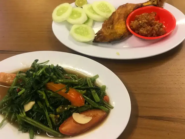 Gambar Makanan Soto Ayam Cak San 12